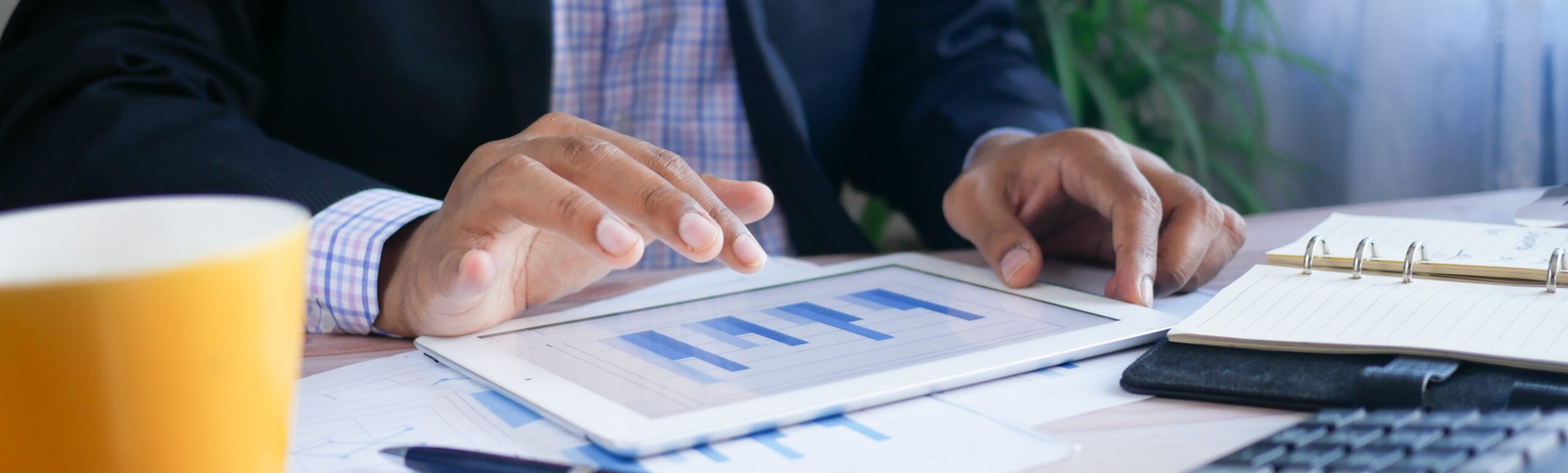 Stop ignoring your top 20% of customers. Learn how to use WooCommerce Analytics to identify high-value buyers and scale your revenue with ease today.