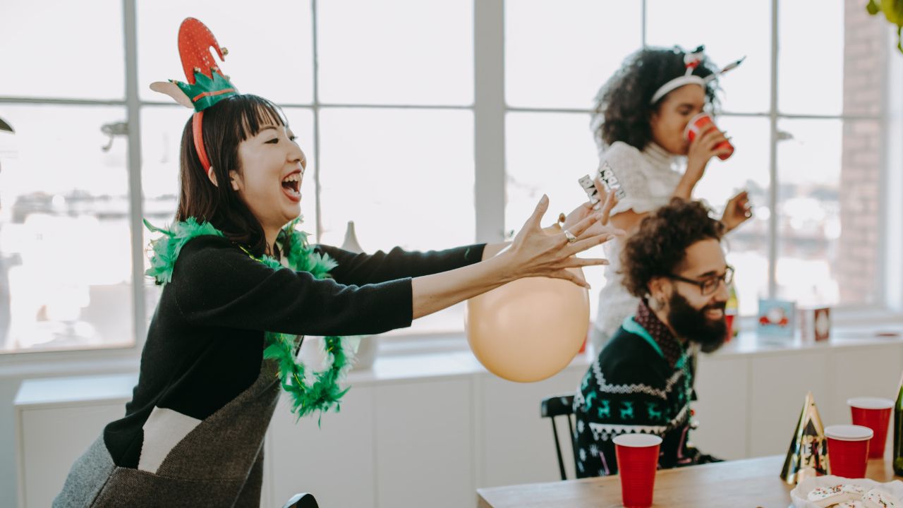 best holiday email marketing strategies to boost your sales and open rates