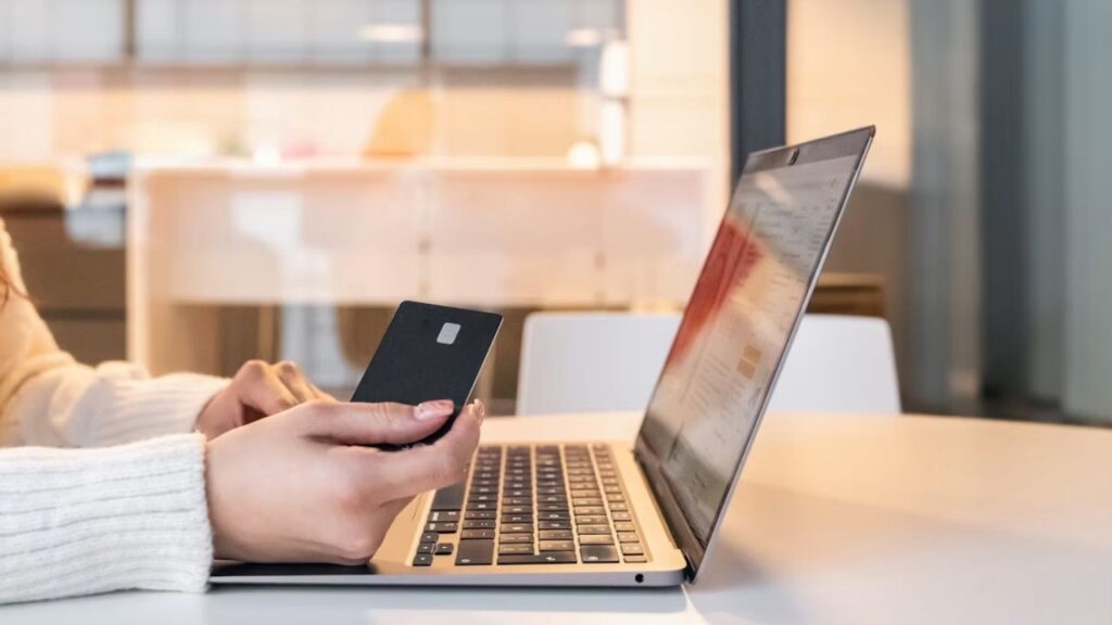 what is cross selling and how does it work in ecommerce